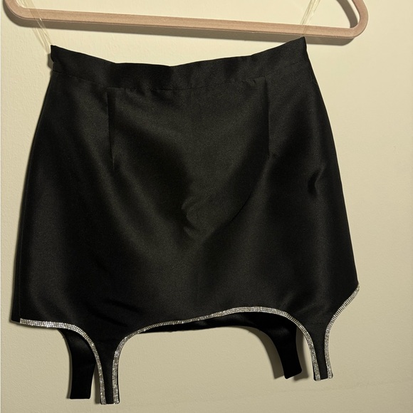 A stunning crystal skirt From Asian Designer. Brand new with a tag. - Picture 2 of 6